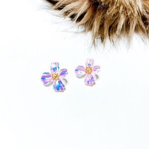 Shiny flower stud earrings N9